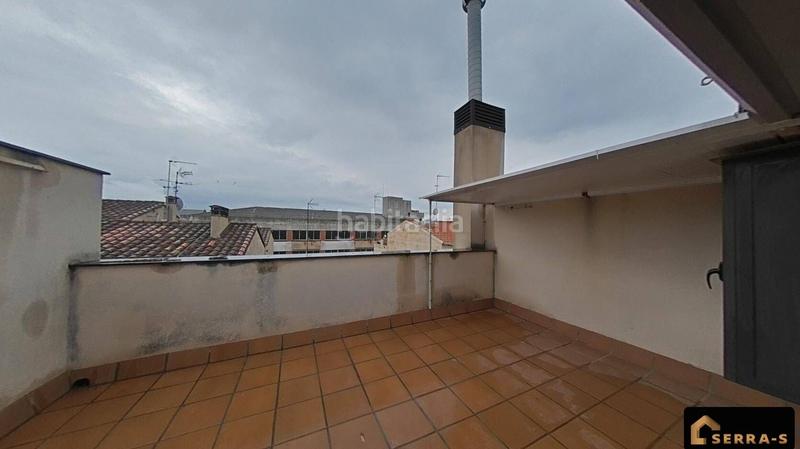 Foto f884afbc-a743-465b-98b0-f4e9a0991e03. Duplex in Centre Mataró