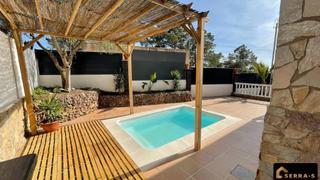 Maison à Lloret Residencial - Montlloret. Descubre esta encantadora casa en mont lloret, ideal para vivir