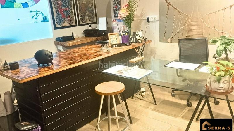 Foto 24a92e3e-61c9-4bec-b2ce-475e9268f3a9. Alquiler local comercial en avenida hispanitat 23 se traspasa precioso estudio en pleno centro! en Pineda de Mar