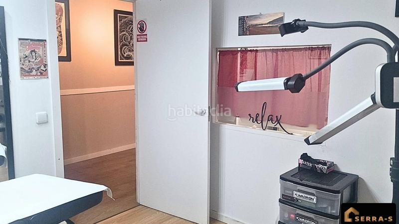 Foto f3666900-d35b-48ea-a13e-6b7503296967. Alquiler local comercial en avenida hispanitat 23 se traspasa precioso estudio en pleno centro! en Pineda de Mar