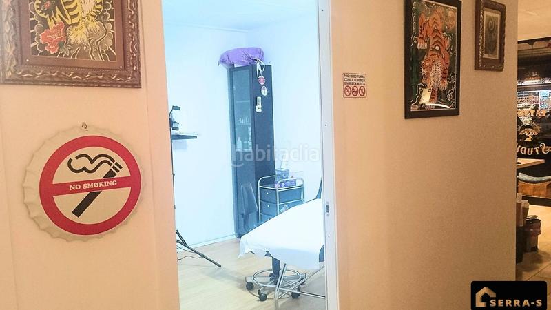 Foto edf431c3-8ad5-4185-a365-44e73cb7308b. Location local commercial dans avenida hispanitat 23 dans Pineda de Mar