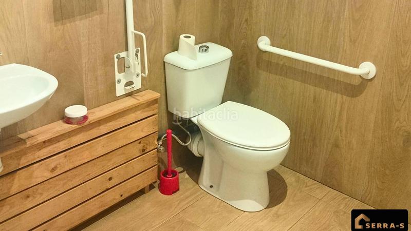 Foto eed54507-8a79-417e-bef7-5aca5b93c998. Location local commercial dans avenida hispanitat 23 dans Pineda de Mar