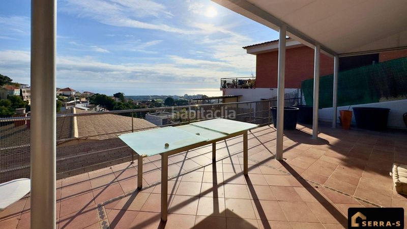 Foto 0a1050a0-f1b8-494f-887a-6c627675025c. Casa amb piscina a Santa Susanna