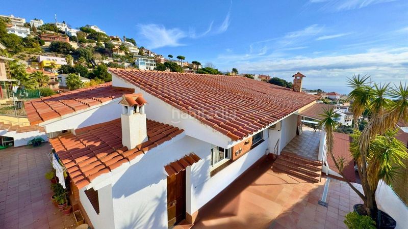 Foto 513abfda-8f9e-44c1-9b3a-778b6034c662. Casa amb piscina a Santa Susanna