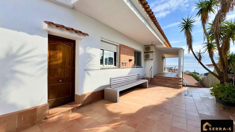 Foto 8f580e20-6ed1-4016-821a-c7ebda404bc5. Casa amb piscina a Santa Susanna