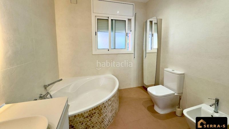 Foto f3e9e664-6494-42c3-8a48-d6dad900cf56. Casa amb piscina a Santa Susanna