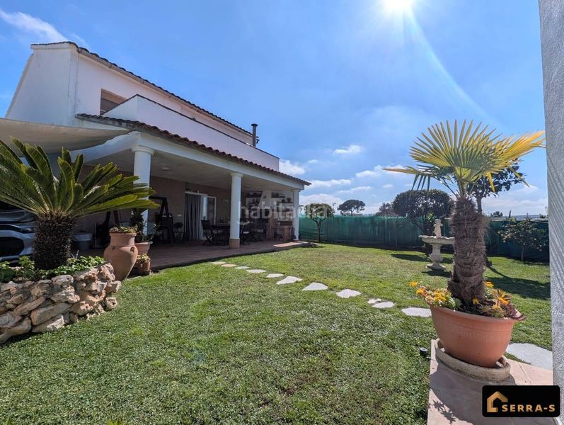 Foto 7bbeaea3-d106-4e9f-a065-23c21ebd5754. Casa amb calefacció aparcament a Aiguaviva Parc Vidreres