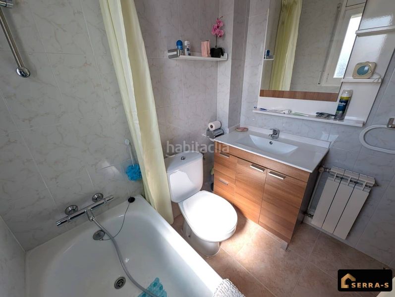 Foto c3d6ca9d-1389-4a61-baf5-444c754ed39e. Casa amb calefacció aparcament a Aiguaviva Parc Vidreres