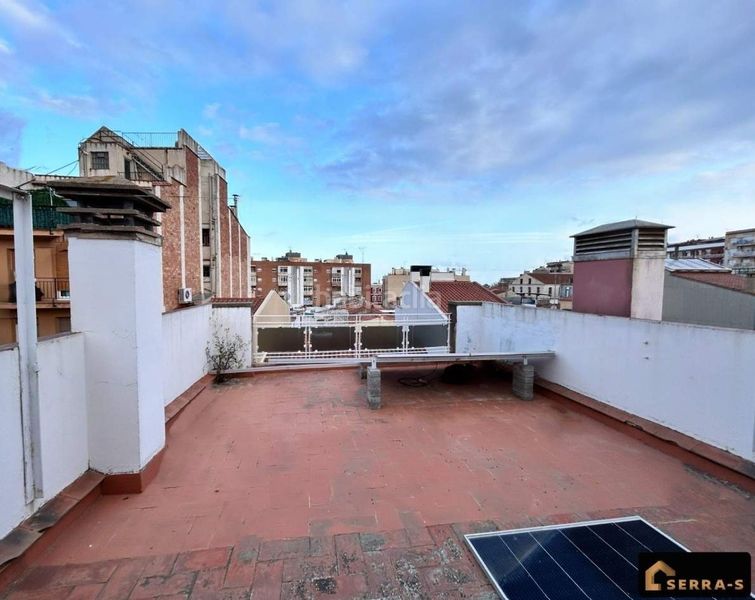 Foto 3f6a056e-f6fa-4dda-9421-f23e012d33a0. Haus mit parking in Centre Mataró