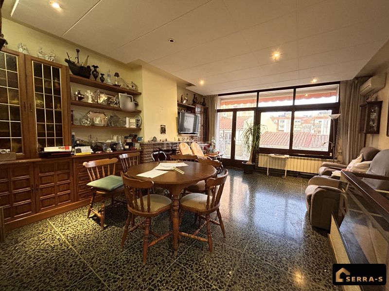 Foto e74bc1eb-6d04-4f08-99ed-e39c0c9fdcf3. Haus mit parking in Centre Mataró