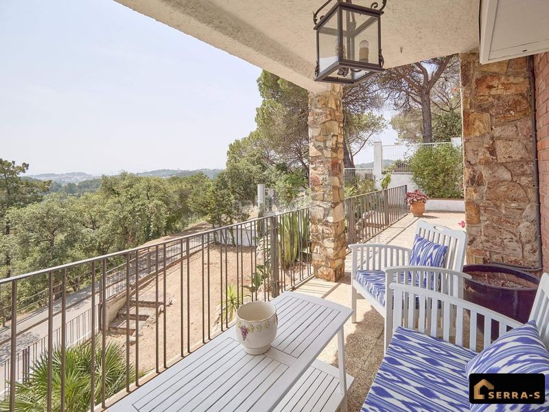 Foto 10f0d98c-447c-4f9f-8a38-1e8e86eeb7b9. Casa amb aparcament a Lloret Verd - Els Pinars Lloret de Mar