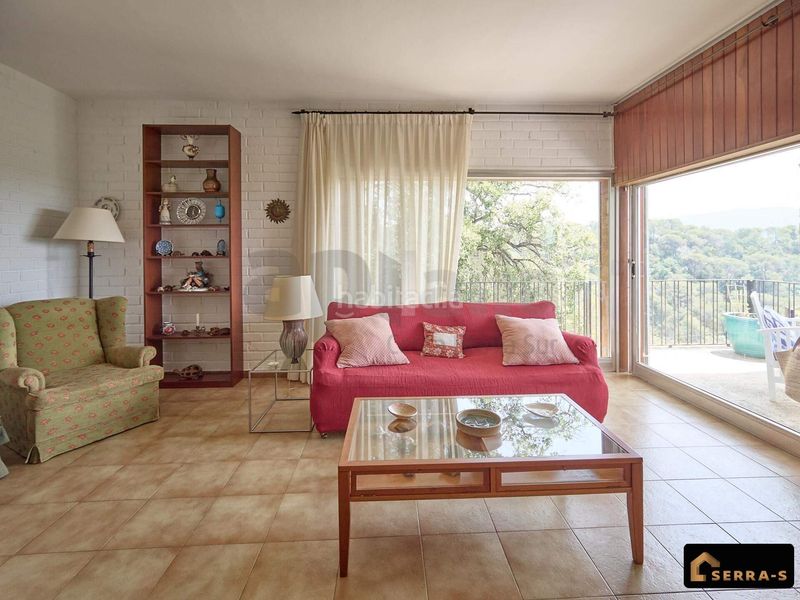 Foto 914b46dd-bdc3-49a7-acd7-d26400a8c13b. Casa amb aparcament a Lloret Verd - Els Pinars Lloret de Mar