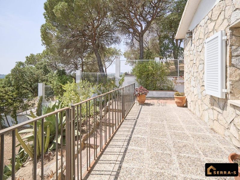 Foto cc9032d7-adc7-4752-b95e-bd3435d4a012. Casa amb aparcament a Lloret Verd - Els Pinars Lloret de Mar