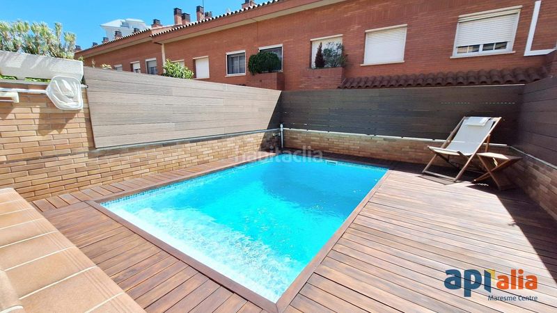 Foto 1d0865d0-3854-4d97-97ca-6c704254a3fb. Casa adossada amb calefacció aparcament piscina a Vilassar de Mar