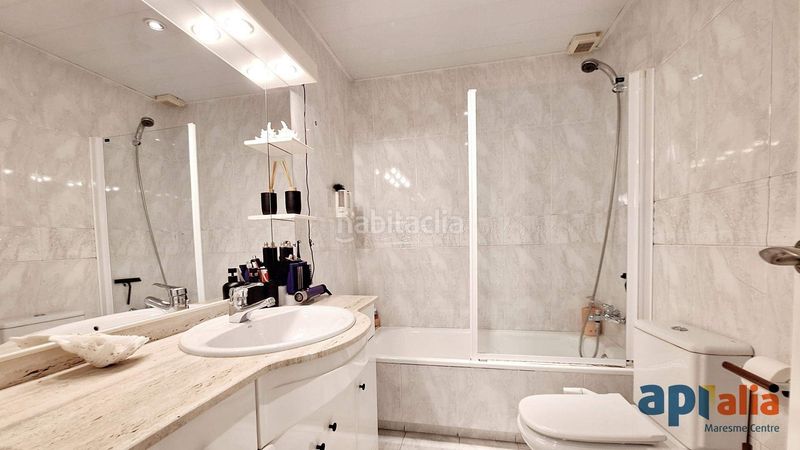 Foto a74c0d99-e8b8-41b0-89b5-3680fb779f1f. Casa adossada amb calefacció aparcament piscina a Vilassar de Mar