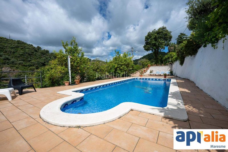 Foto caa9dd33-fd2b-410c-bc35-58f02e97c82d. Xalet amb calefacció aparcament piscina a Santa Susanna