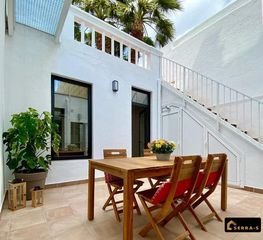 Bauernhof in Calella. Casa de pueblo con encanto en el centro de calella
