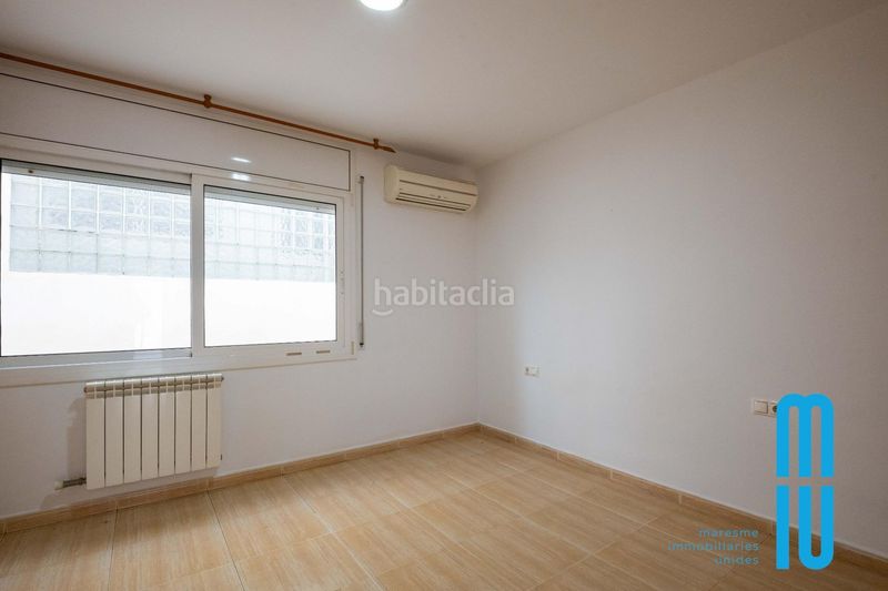Foto 87f5db9d-f132-4346-98a1-e49f26693ed6. Casa amb calefacció a Casagemes Badalona