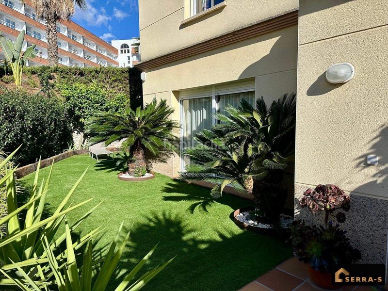 Foto fe55bbc7-aa26-4ef8-a91b-1d16f2a093c0. Casa adossada amb calefacció aparcament piscina a Lloret de Mar