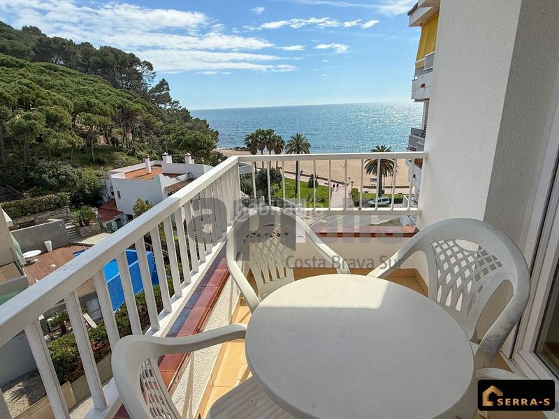 Foto 2bdd13fe-7652-450e-bfa3-a3868d11430d. Pis amb calefacció piscina a Fenals Lloret de Mar