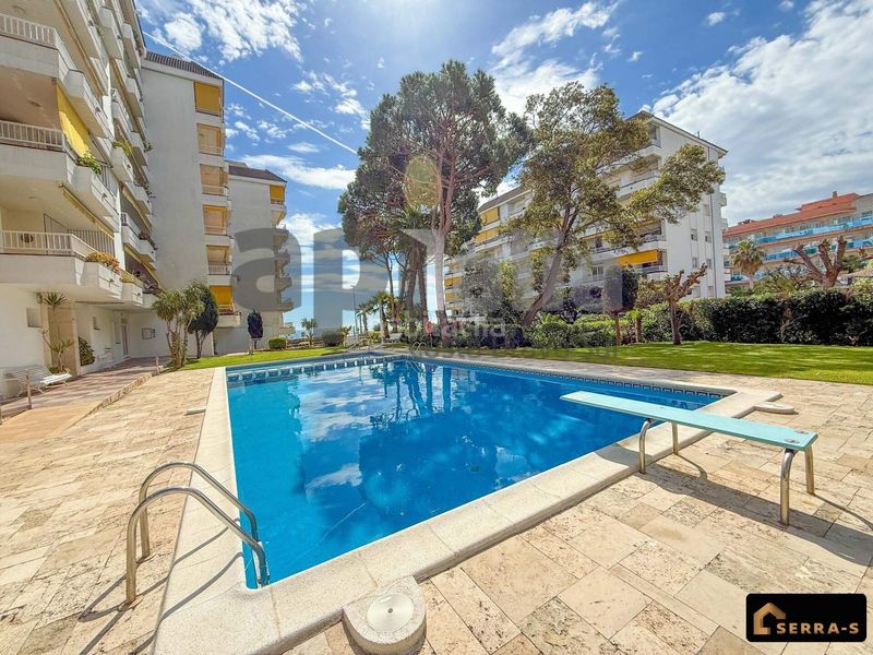 Foto 60c44be5-3a84-4d61-9fd8-e190338e18e6. Pis amb calefacció piscina a Fenals Lloret de Mar