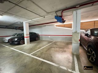 Posto auto  Carrer carrer salvador espriu. Aparca sin complicaciones. plaza de parking en venta en calle sa