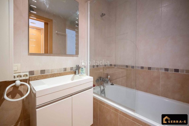 Foto 5ade9a29-937c-41bd-bb7b-90fc40528b74. Piso  de 3 habitaciones, 2 balcones y una excelente ubicación en el centro ! en Calella