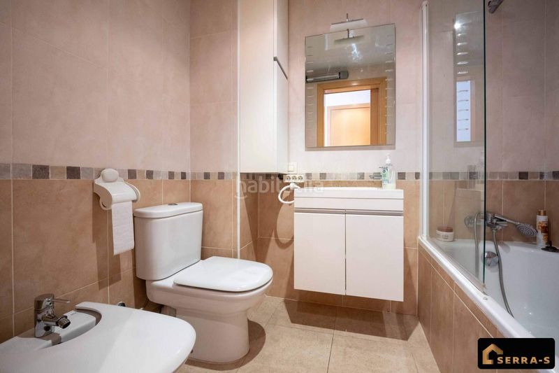 Foto 9bb6c202-fc4c-484e-ace9-0cc2c0360e86. Piso  de 3 habitaciones, 2 balcones y una excelente ubicación en el centro ! en Calella