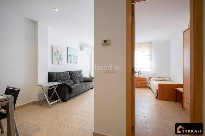 Foto ca9a3684-2a54-442e-800b-4784eedc37d1. Piso  de 3 habitaciones, 2 balcones y una excelente ubicación en el centro ! en Calella