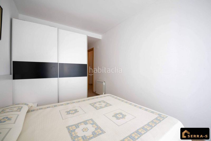 Foto d421fcbd-4afb-4bd5-85e8-1cae3de66760. Piso  de 3 habitaciones, 2 balcones y una excelente ubicación en el centro ! en Calella