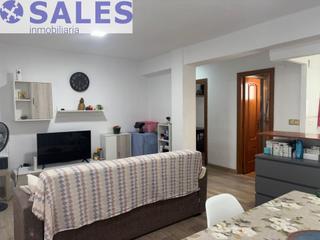 Pis a El Calvari. Se vende piso en calle monestir de poblet, campanar