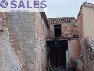 Casa a Vilamarxant. Oportunidad en venta  casa para reformar en pleno centro de vill
