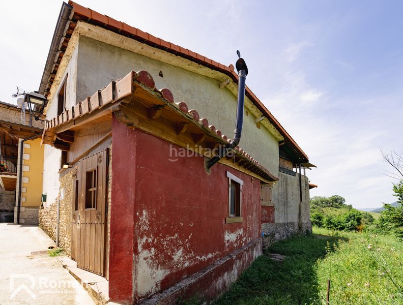 Foto bbc8b294-6334-482d-b30b-a8f3792d9cd5. Casa amb xemeneia a Ezcabarte