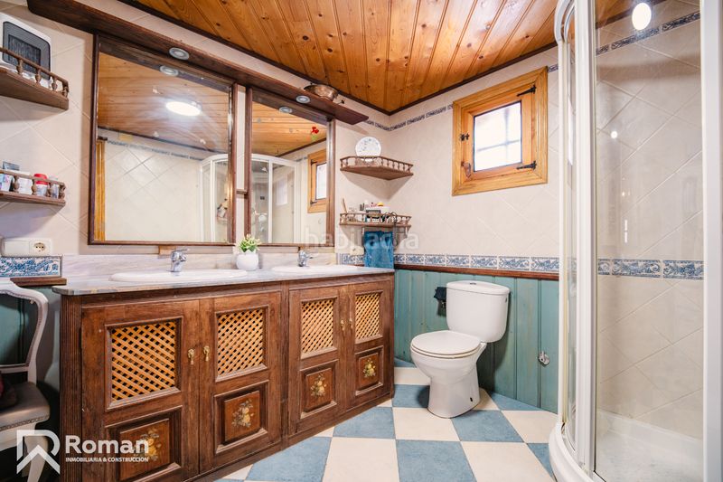 Foto c8db2331-d1f9-406d-99a4-d77cd27936b0. Casa amb xemeneia a Ezcabarte