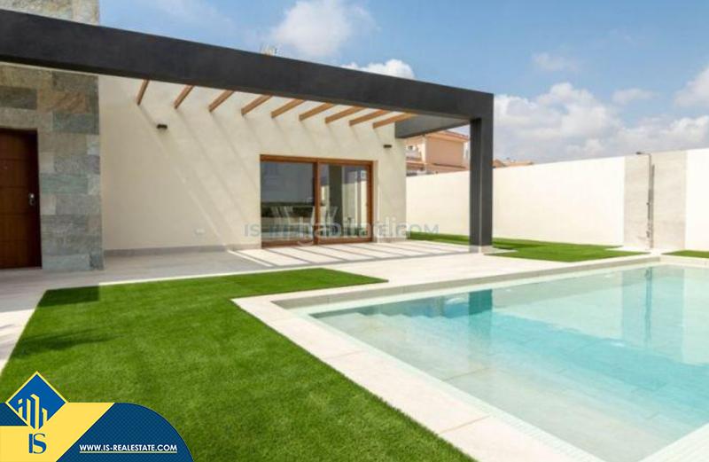 Foto adf8a65a-9c75-4c5b-bf52-a26cf97f4567. Casa  en construcción en la provincia de alicante, en la localidad , en la pedanía de los balcones. 3 habitaciones | 2 en Torrevieja