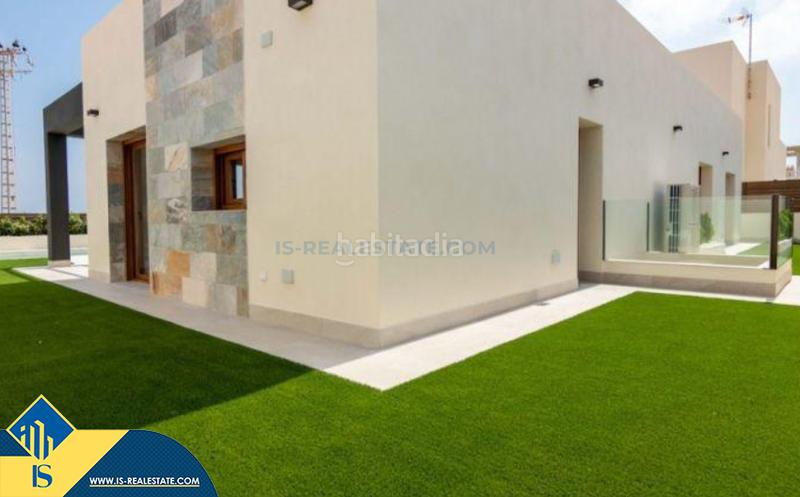 Foto c5cf98f8-1560-45bf-b07d-19cad43e6268. Casa  en construcción en la provincia de alicante, en la localidad , en la pedanía de los balcones. 3 habitaciones | 2 en Torrevieja