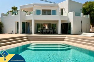 Xalet a Cap Martinet. Villa con piscina, islas baleares, ibiza. 3 habitaciones | 274 m