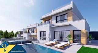 Chalet à Benijófar. Se construyen casas con piscina privada en benijofar, provincia