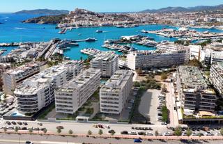Apartament a Marina Botafoc-Talamanca. Apartamentos en construcción con piscina compartida, islas balea