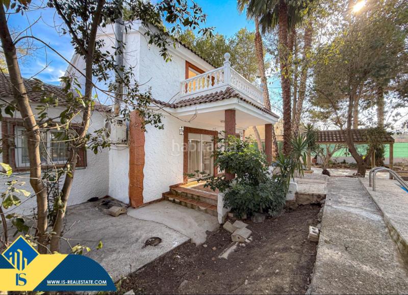 Foto a8ef2b7e-a3c2-4900-a79d-29705e8c1f2d. Chalet avec parking piscine dans Desamparados - Hurchillo - Torremendo Orihuela