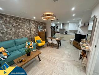 Maison à Gaspar Perelló. Casa reformada con piscina comunitaria, en la provincia de alica