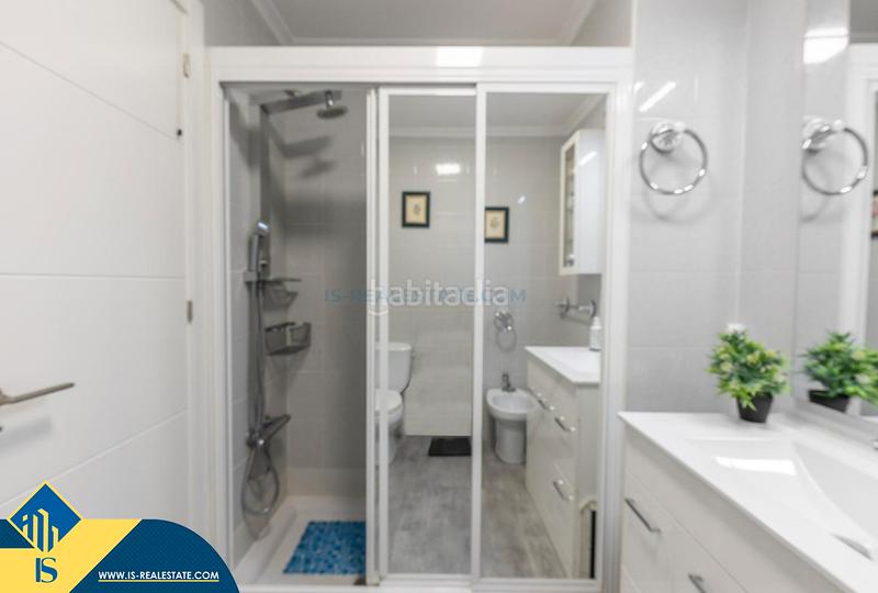 Foto c0b4de95-67b4-4780-8c2c-67f833e55cf8. Piccolo appartamento con piscina in Cañada del Molino Torrevieja