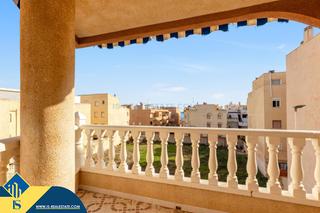 Piso en Gaspar Perelló. Apartamento con terraza en la provincia de alicante, en la local