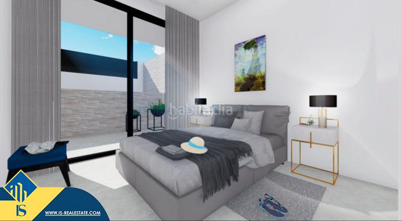 Foto b40ab382-3fca-40e1-894b-e38bf25a52e4. Xalet amb piscina a Los Europeos Torrevieja