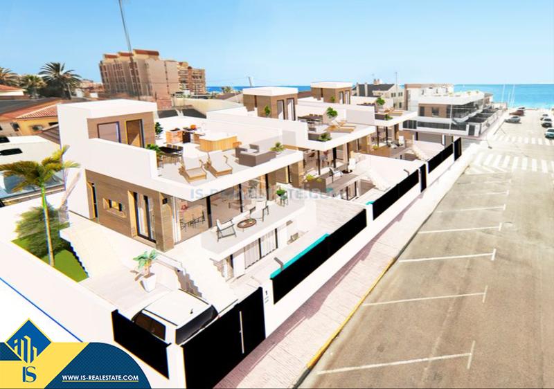 Foto ed639f70-5fec-4f4f-af11-0dd8bcbdfb14. Xalet amb piscina a Los Europeos Torrevieja