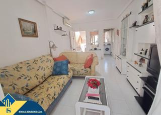 Apartment in Torreblanca. Apartamento con piscina compartida en torrevieja, provincia de a