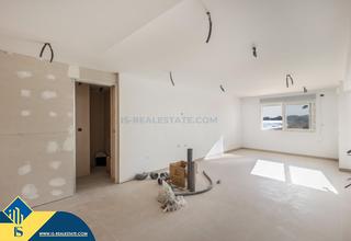 Piso en Gaspar Perelló. Apartamento con terraza en la provincia de alicante, en la local