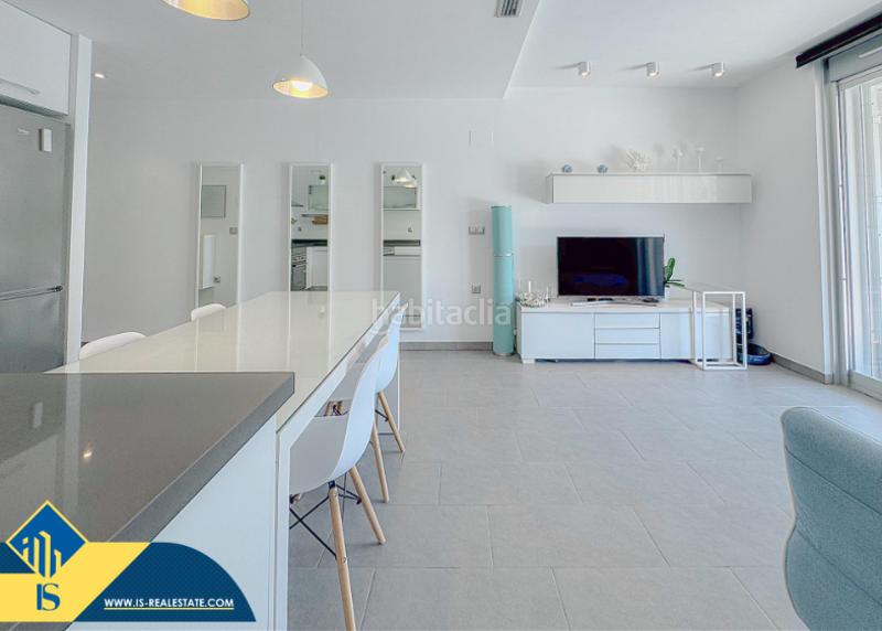 Foto e54eff24-c9f9-4a64-8e8f-c65b11aafadf. Casa bungalow con piscina compartida , provincia de alicante. 2 habitaciones | 79 m² | 150 metros al mar. en Torrevieja