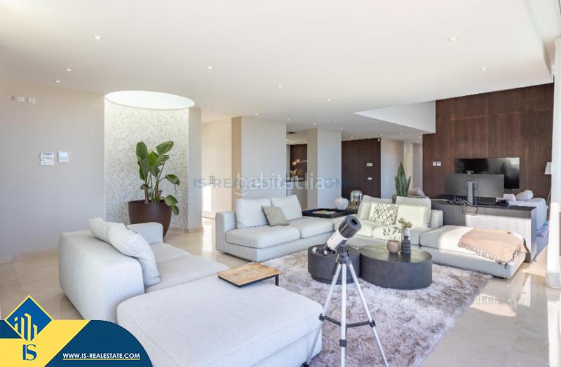 Foto 9b84f2b2-364c-42fb-94e7-6ab5b1758a77. Chalet avec parking piscine dans Altea ciudad Altea