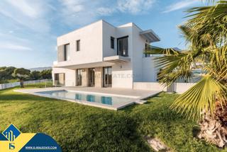 Xalet a Golf Bahía. Villa con piscina privada en construcción en finestrat, provinci